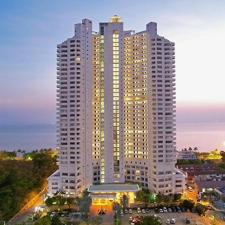 D Varee Jomtien Beach, Pattaya Praia de Jomtien Exterior foto The Royal