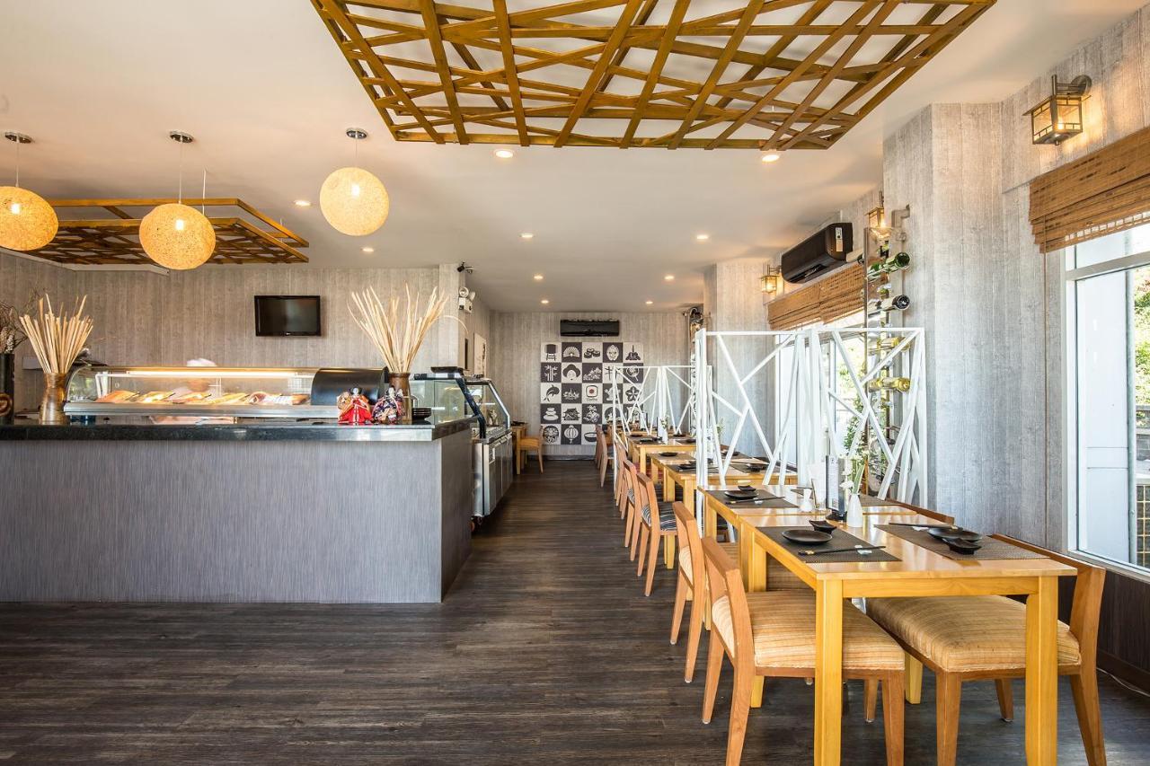 D Varee Jomtien Beach, Pattaya Praia de Jomtien Exterior foto Interior of a restaurant in the Philippines