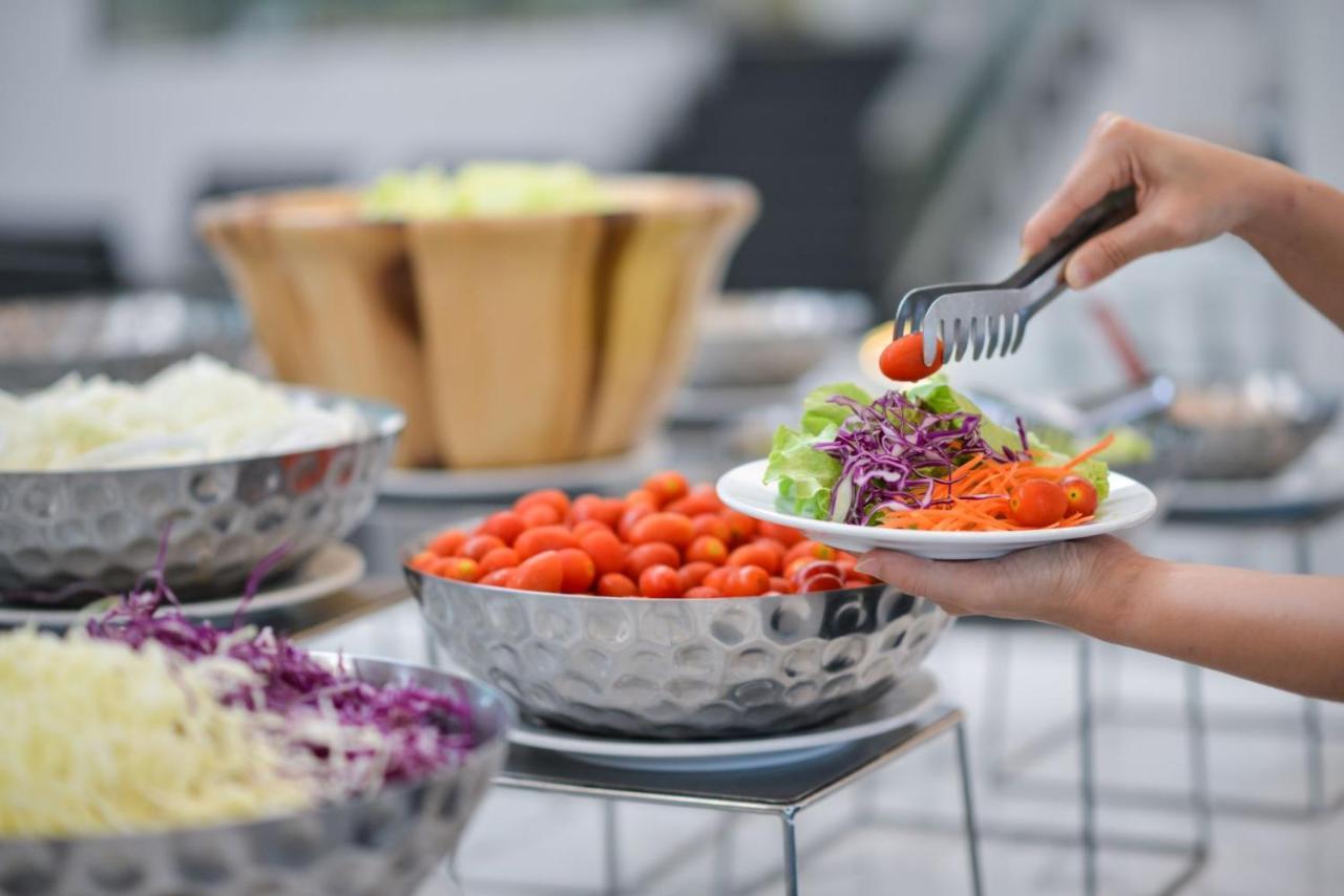D Varee Jomtien Beach, Pattaya Praia de Jomtien Exterior foto Salad bar