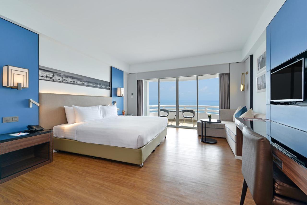 D Varee Jomtien Beach, Pattaya Praia de Jomtien Exterior foto